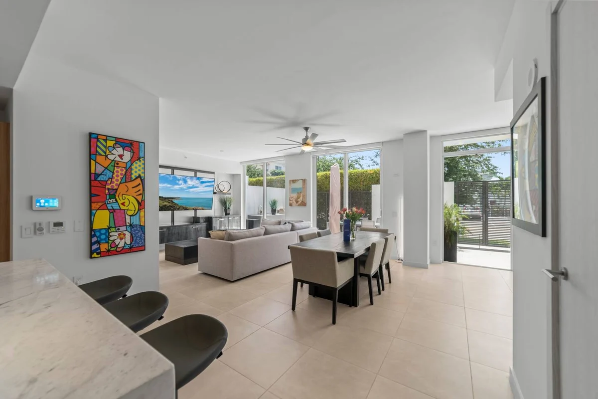 Luxury Beach Home•Pool•2 beds/3 bath•Walk to Beach #67