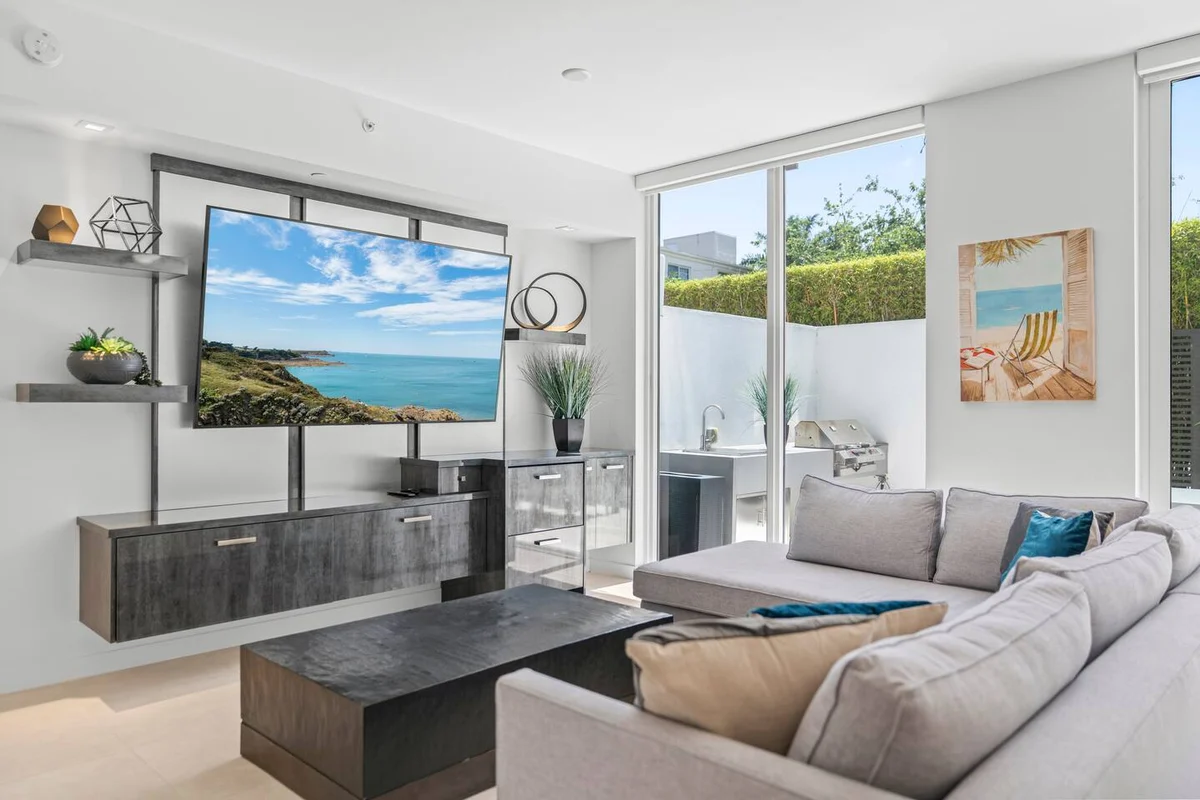 Luxury Beach Home•Pool•2 beds/3 bath•Walk to Beach #69