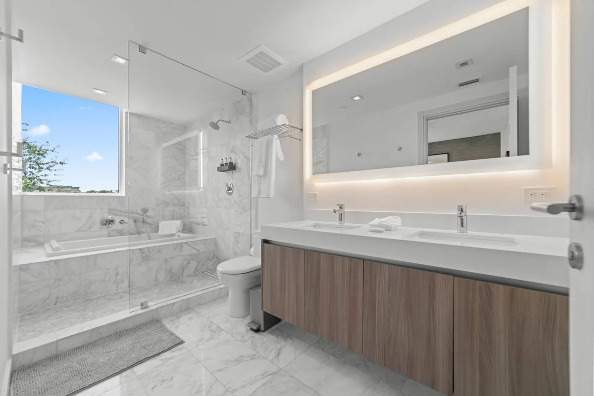 Luxury Beach Home•Pool•2 beds/3 bath•Walk to Beach #43