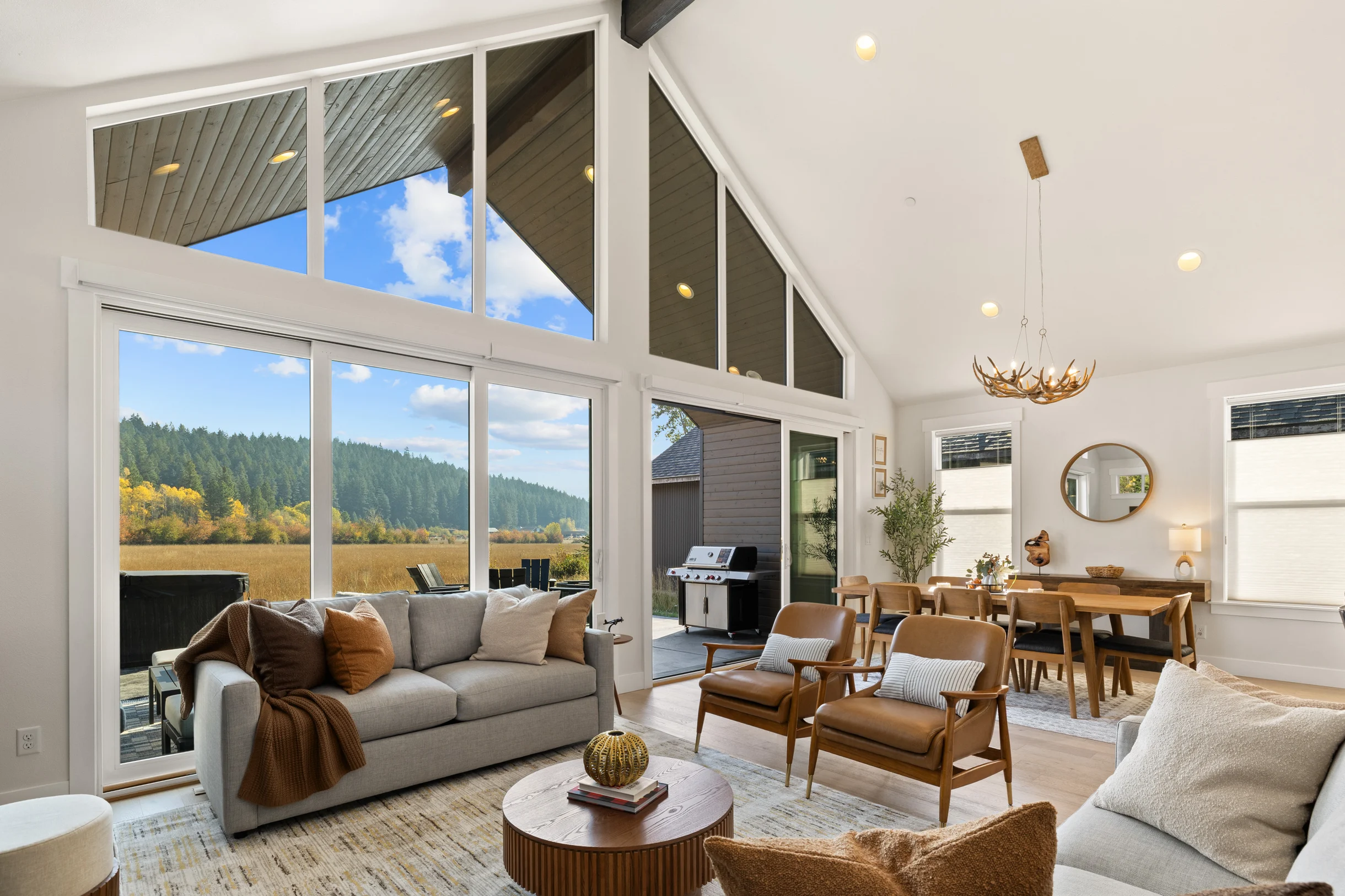 Suncadia Luxury Cabin with Hot Tub, Fire pit & EV #91