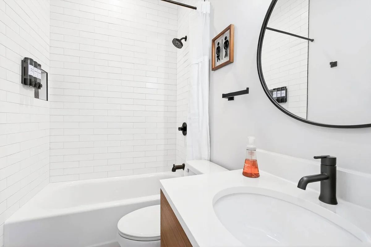 East Boston Penthouse with Views (2 BR, 2BA) #10