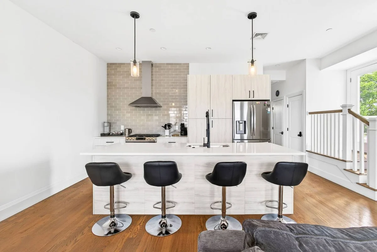 East Boston Penthouse with Views (2 BR, 2BA) #8