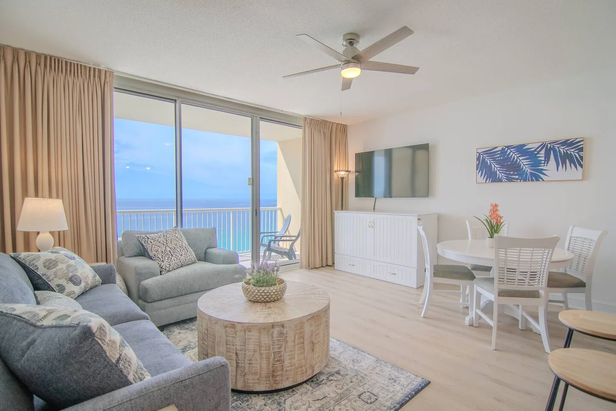 Apartment in Panama City Beach property photo 2