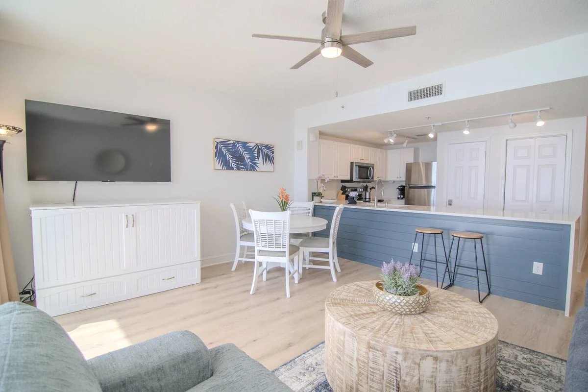 Apartment in Panama City Beach property photo 4