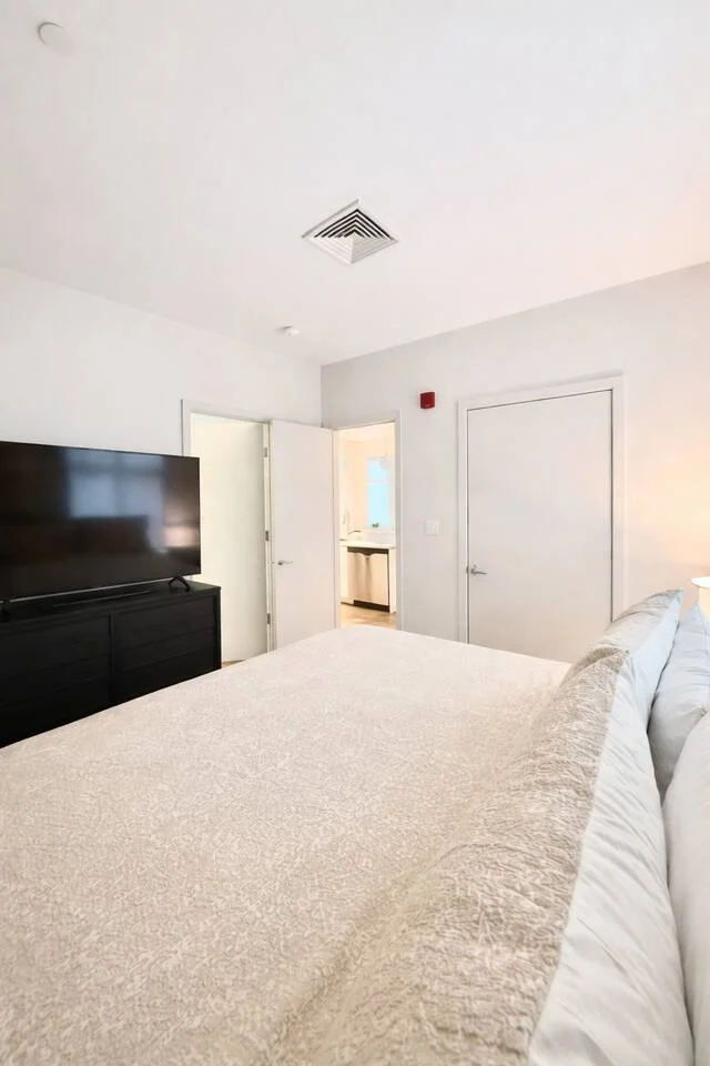 Bedroom 1 image 1