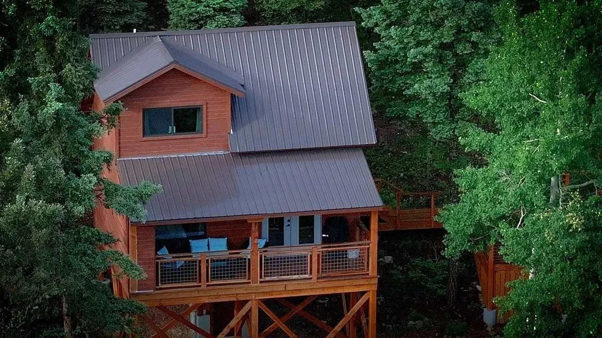 RidgeWalk Treehouse property photo 3