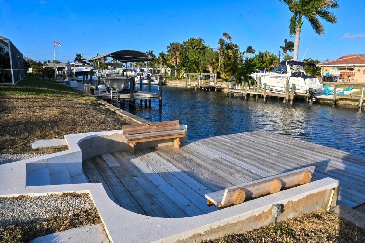 Dockside Getaway - Gulf Access & Putting Green #22