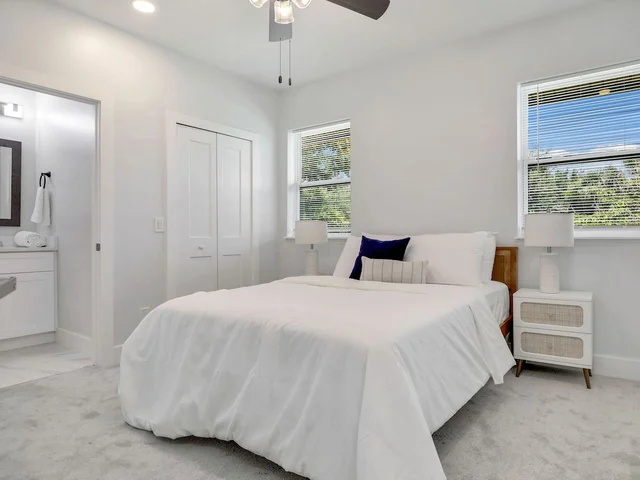 Bedroom 5 image 1