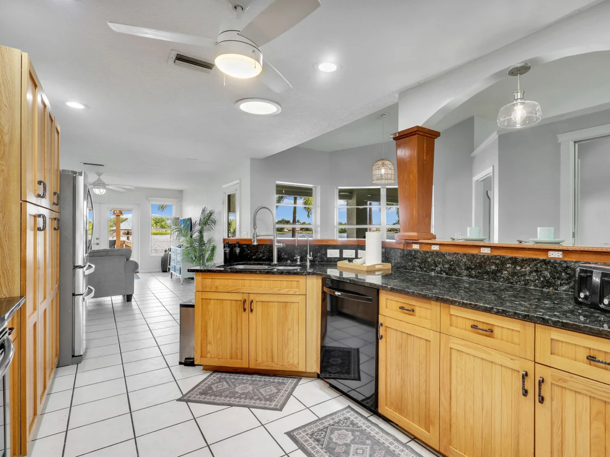 Palm Tree Retreat - Lakefront with Pool & Fire Pit #40