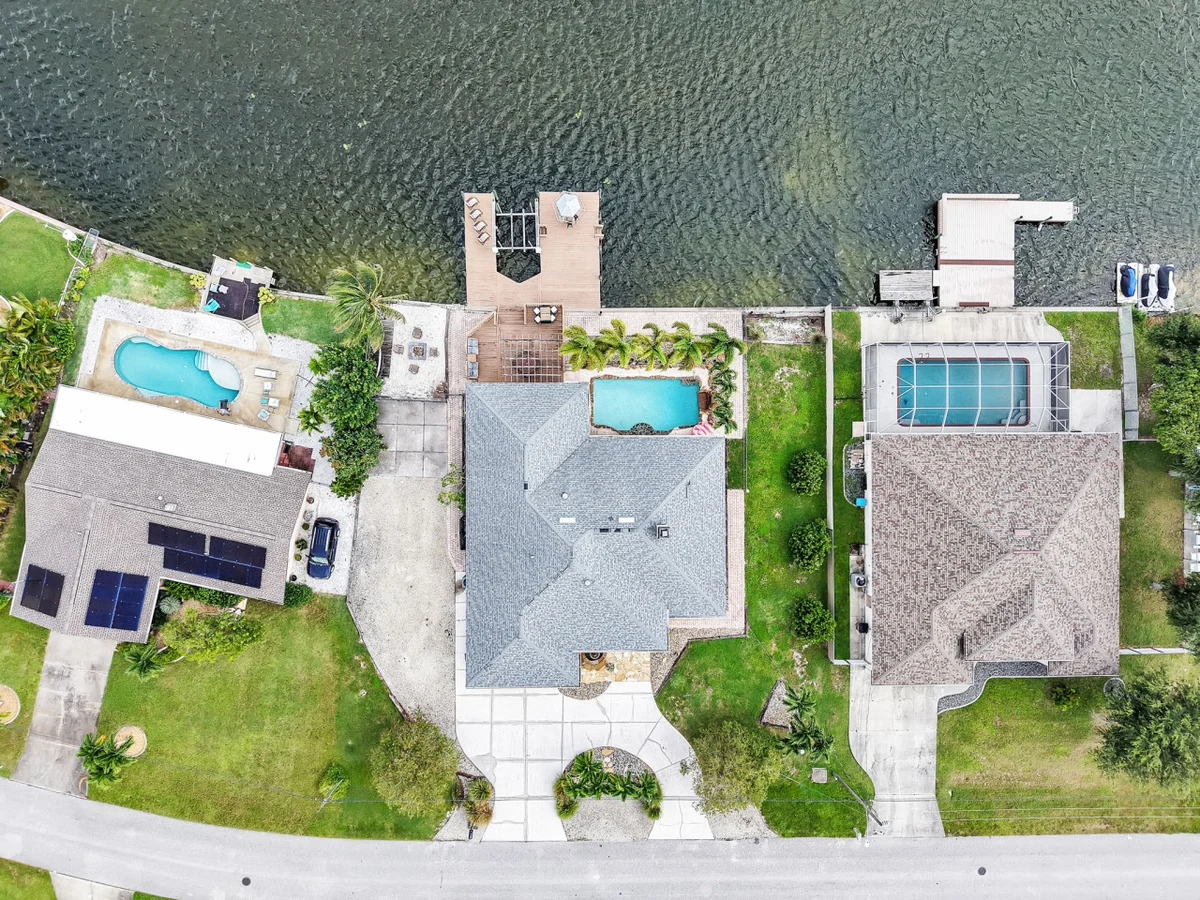 Palm Tree Retreat - Lakefront with Pool & Fire Pit #35