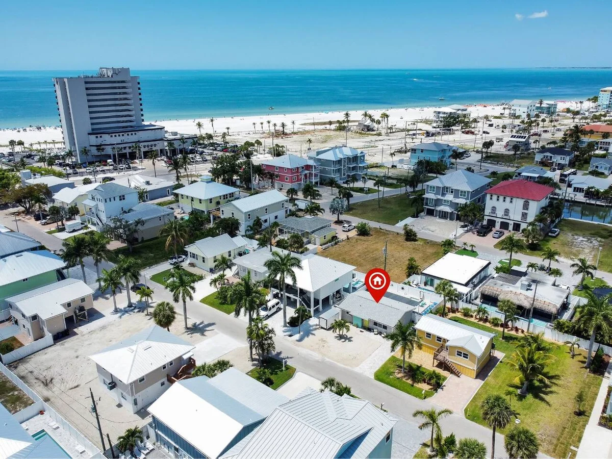 Pearl Beach House - Walk to FMB, Pool & Hot Tub! #2