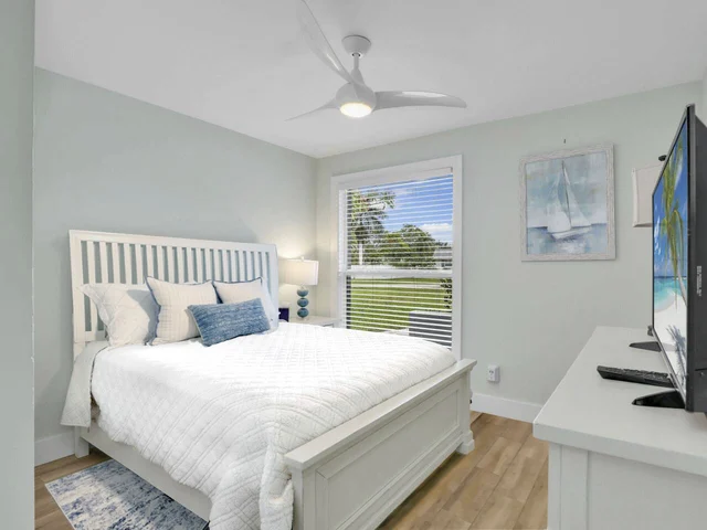 Bedroom 3 image 1