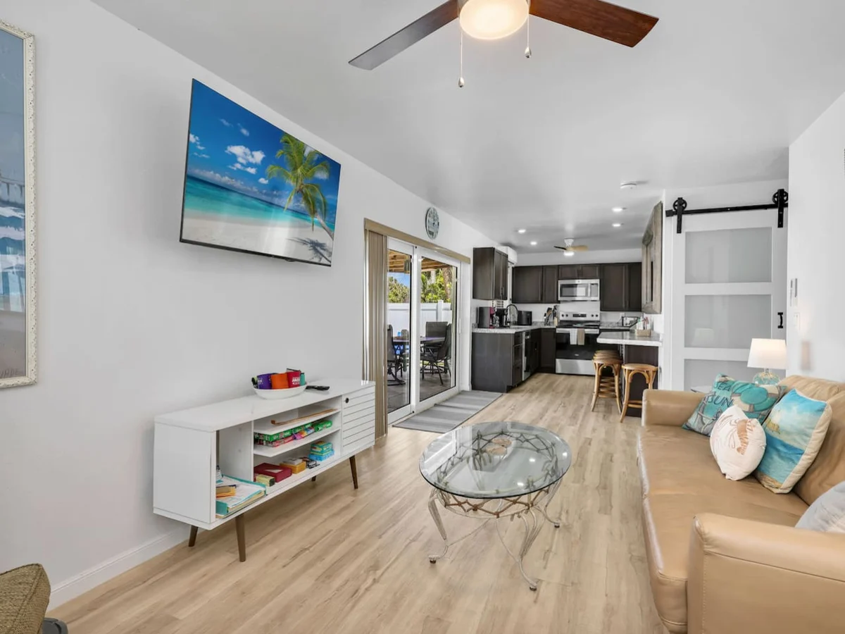 Pearl Beach House - Walk to FMB, Pool & Hot Tub! #7