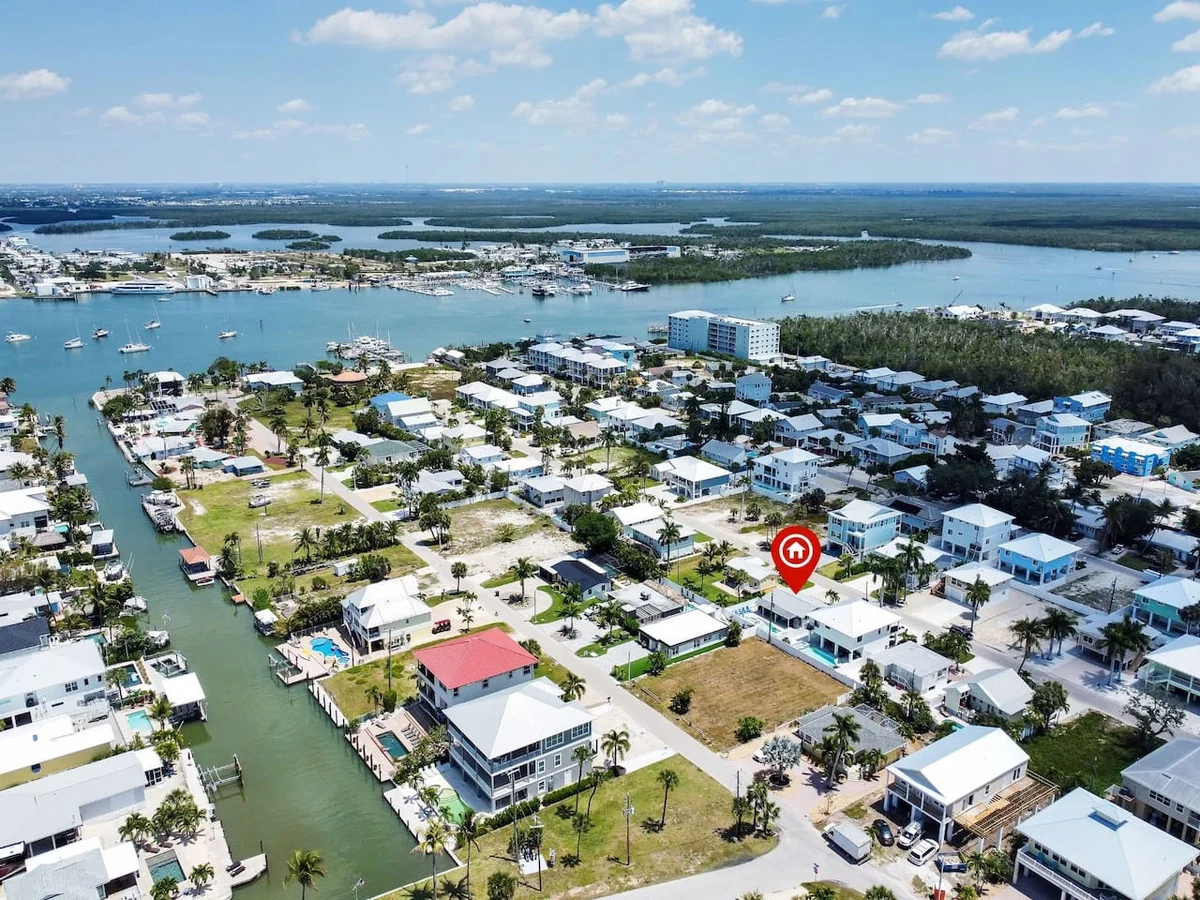Pearl Beach House - Walk to FMB, Pool & Hot Tub! #17