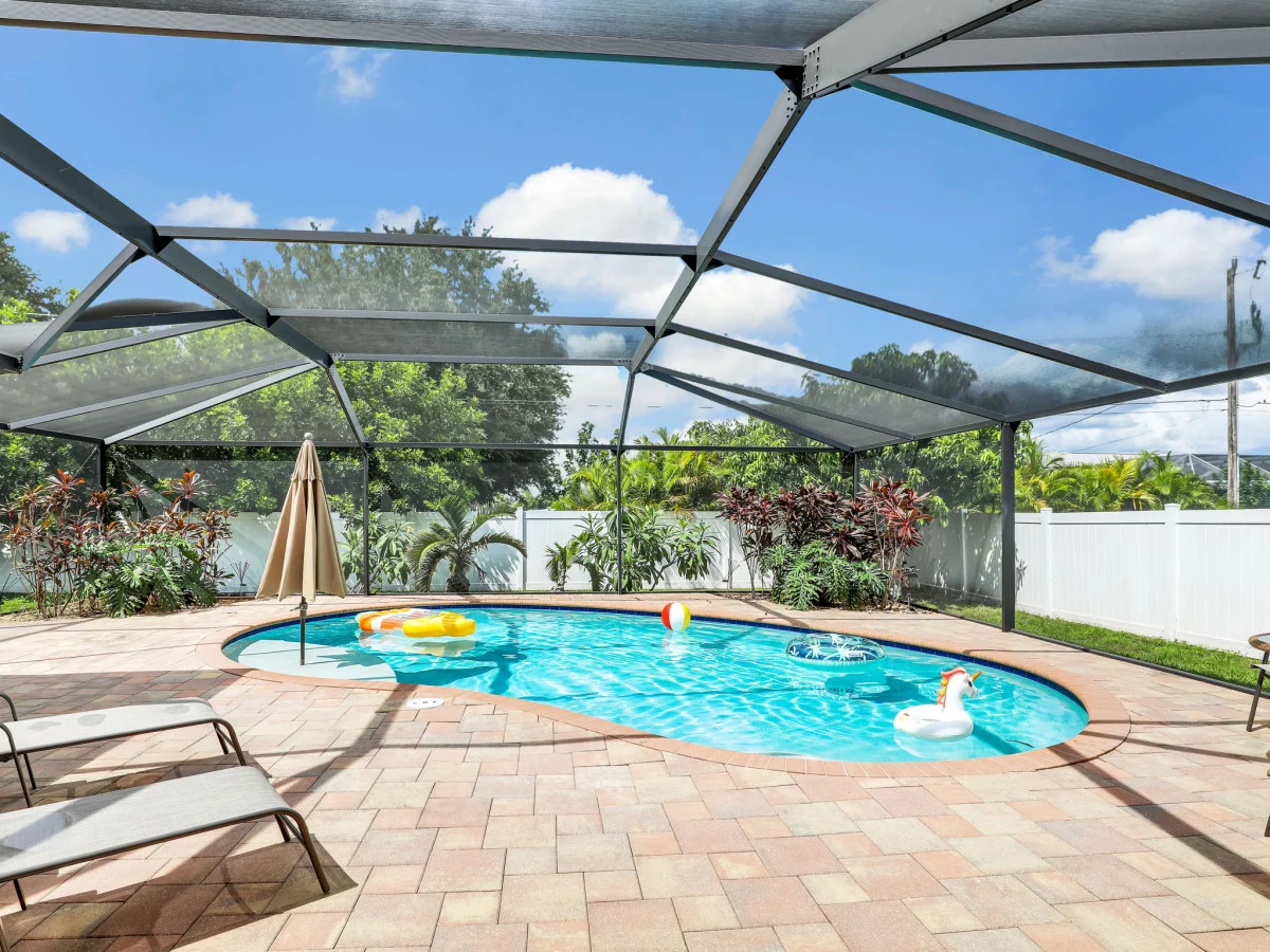 Splash of Paradise - Pool & Fenced Yard! #24
