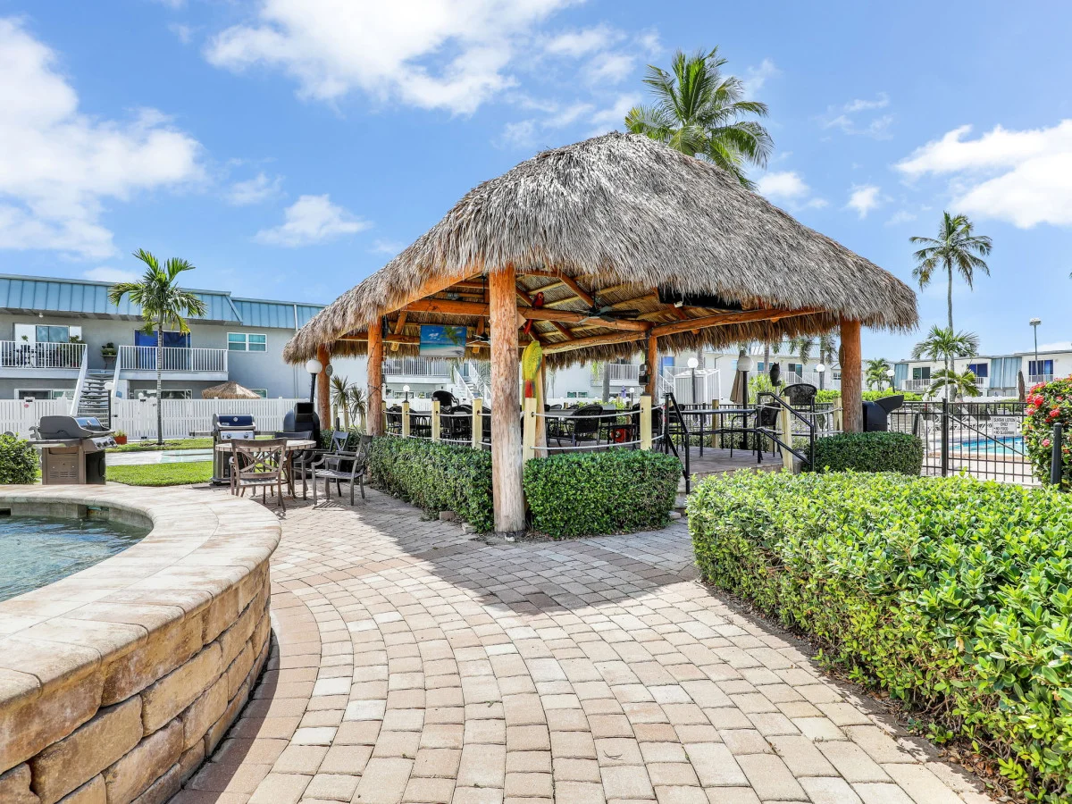 The Sunshine Suite - Pool, Hot Tub, Shuffleboard #15