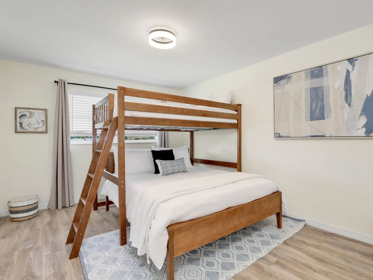 The Sunshine Suite - Pool, Hot Tub, Shuffleboard #7