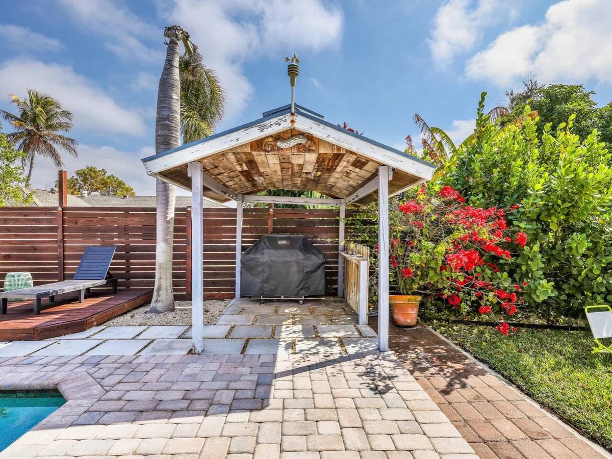 Tropical Haven- Heated Pool, Fire Pit, Fenced Yard #23