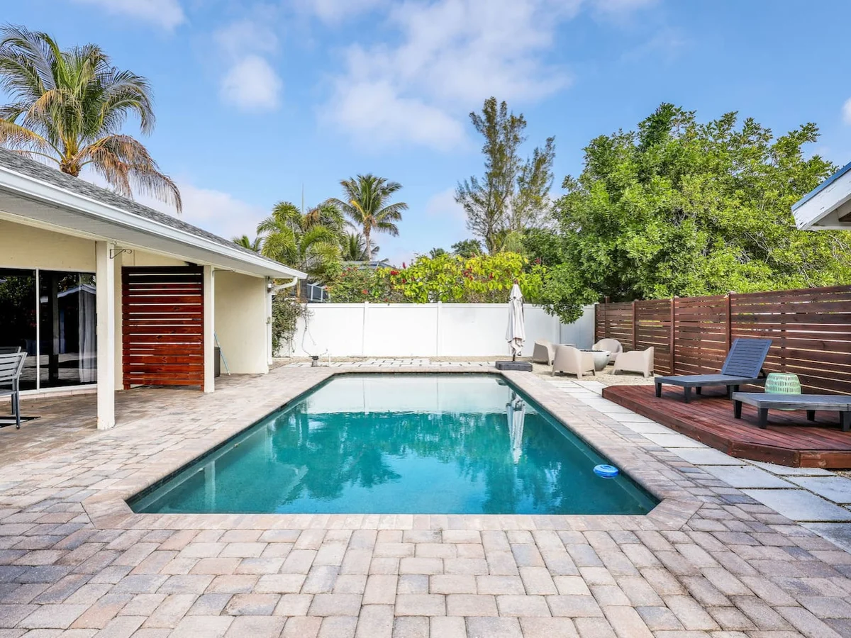 Tropical Haven- Heated Pool, Fire Pit, Fenced Yard #22