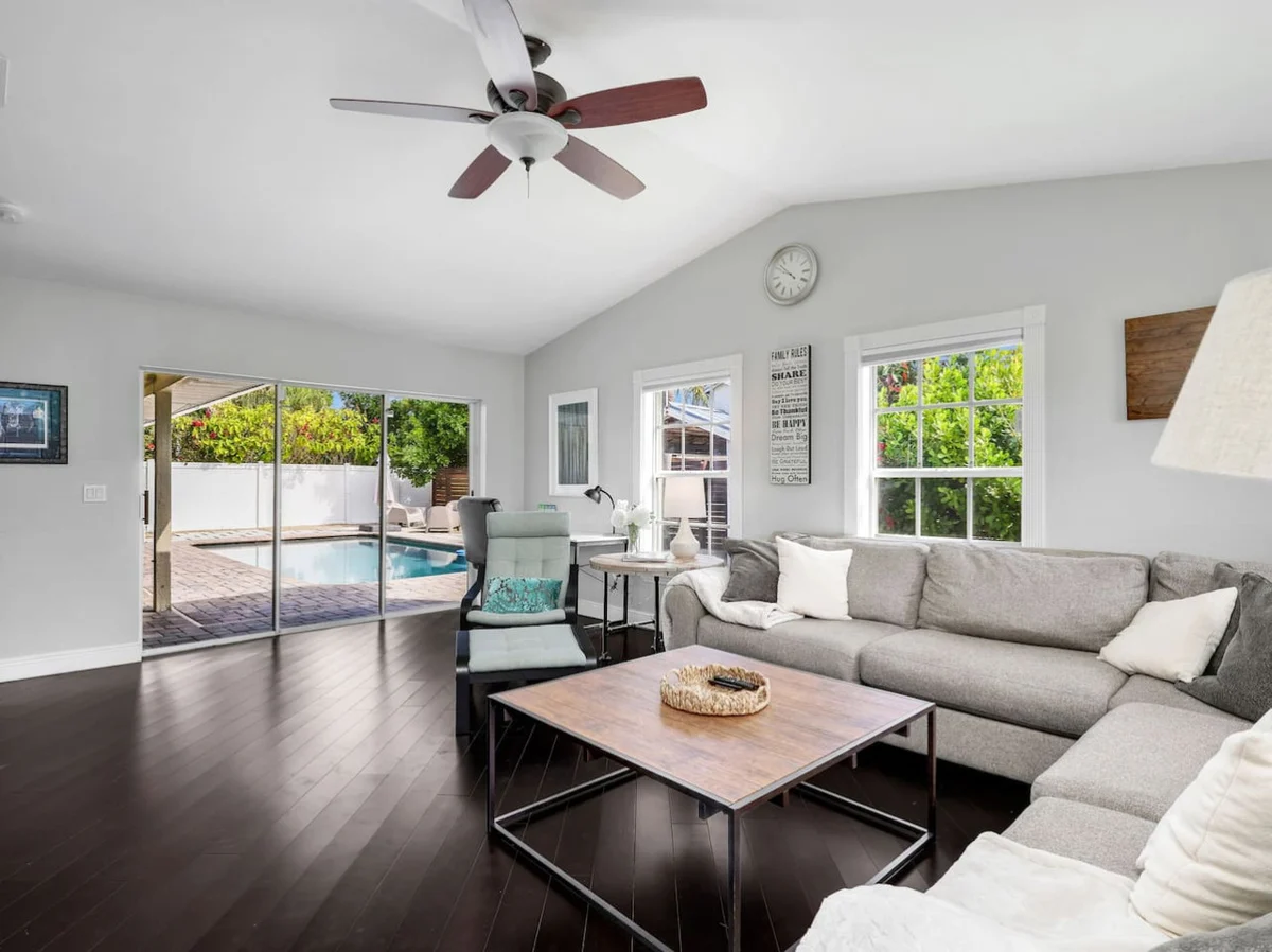 Tropical Haven- Heated Pool, Fire Pit, Fenced Yard #2