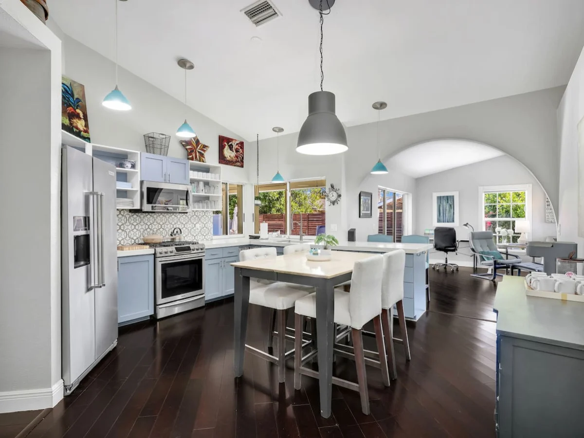 Tropical Haven- Heated Pool, Fire Pit, Fenced Yard #34