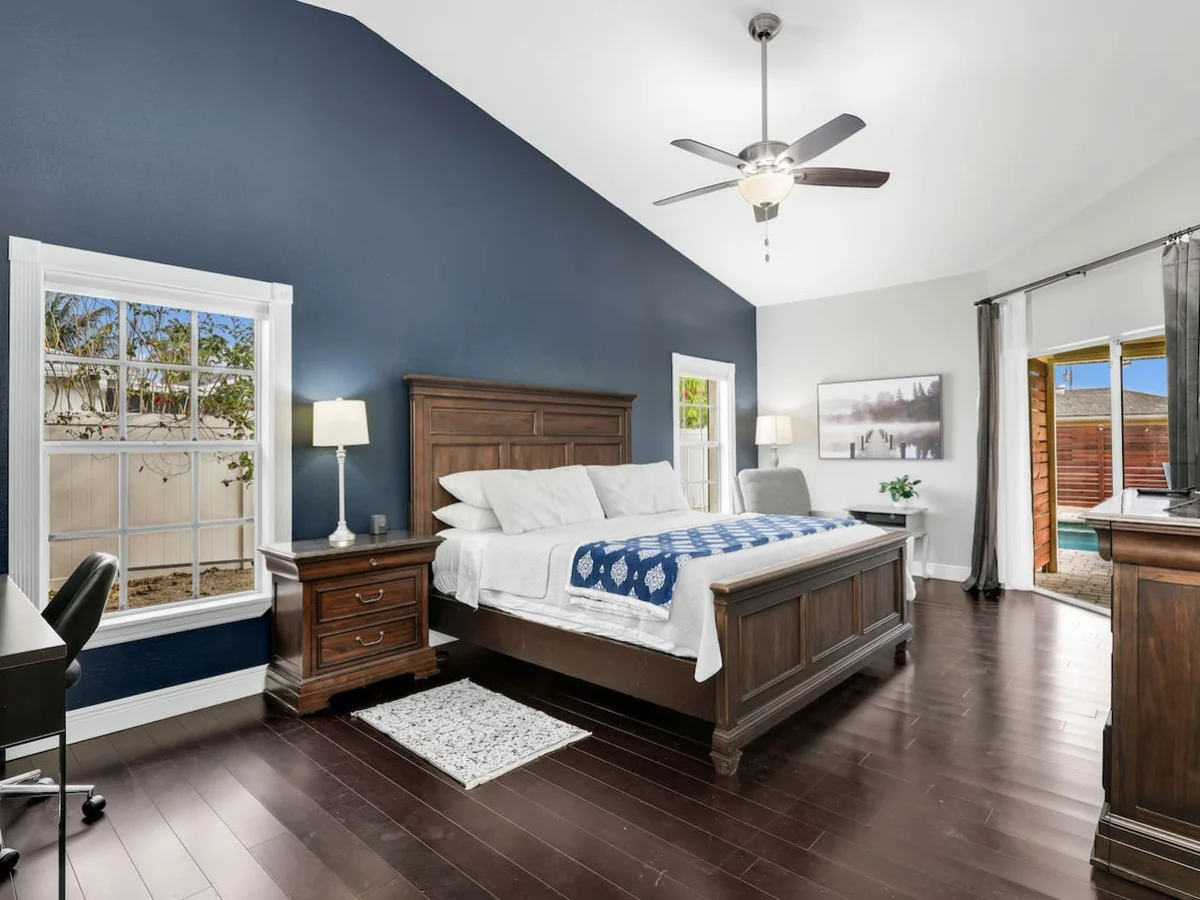 Tropical Haven- Heated Pool, Fire Pit, Fenced Yard #32