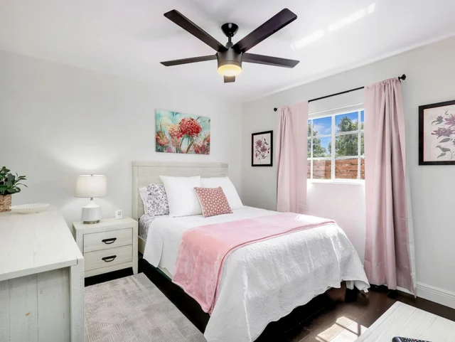Bedroom 4 image 1