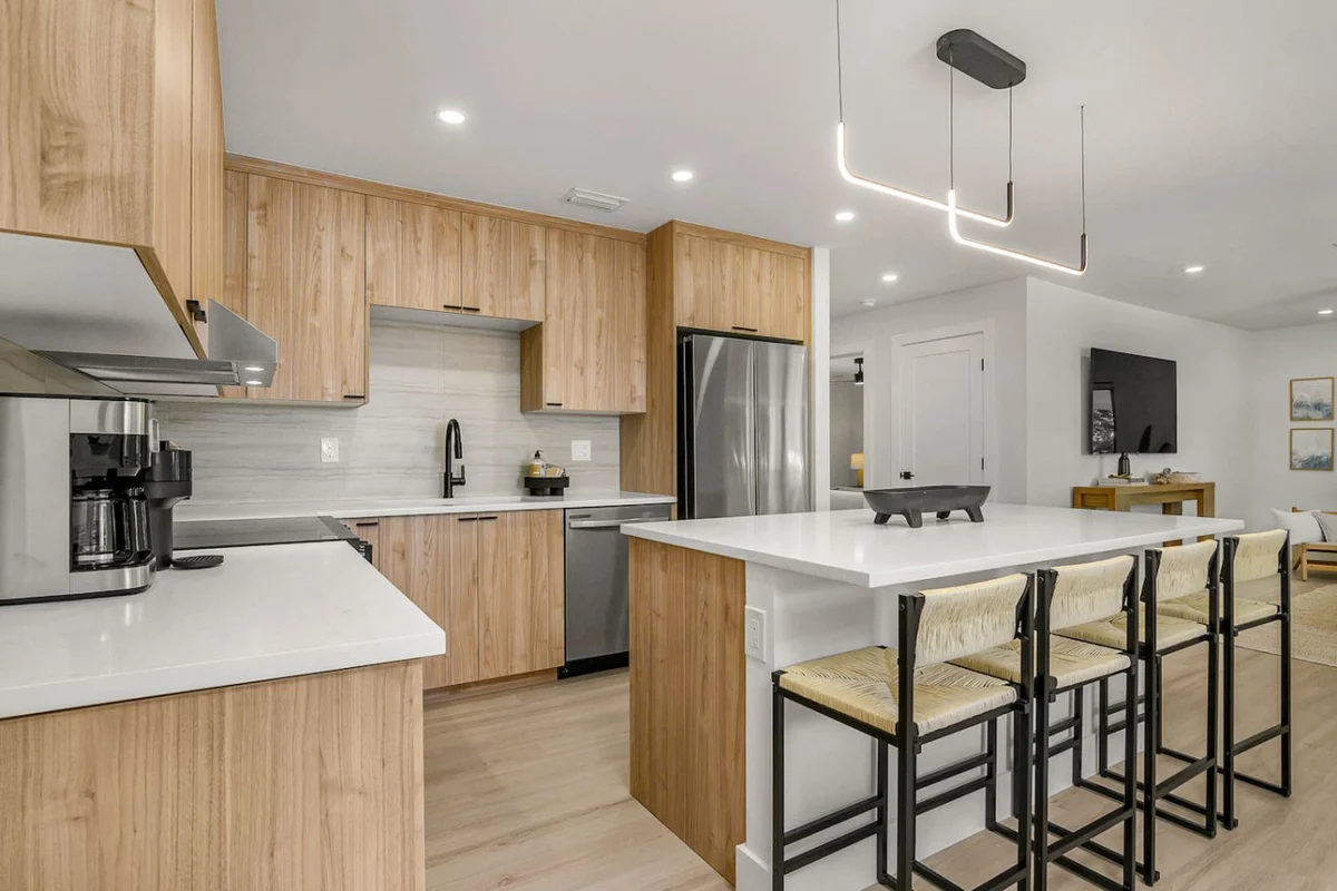Villa Driftwood by Downtown & Beach #33