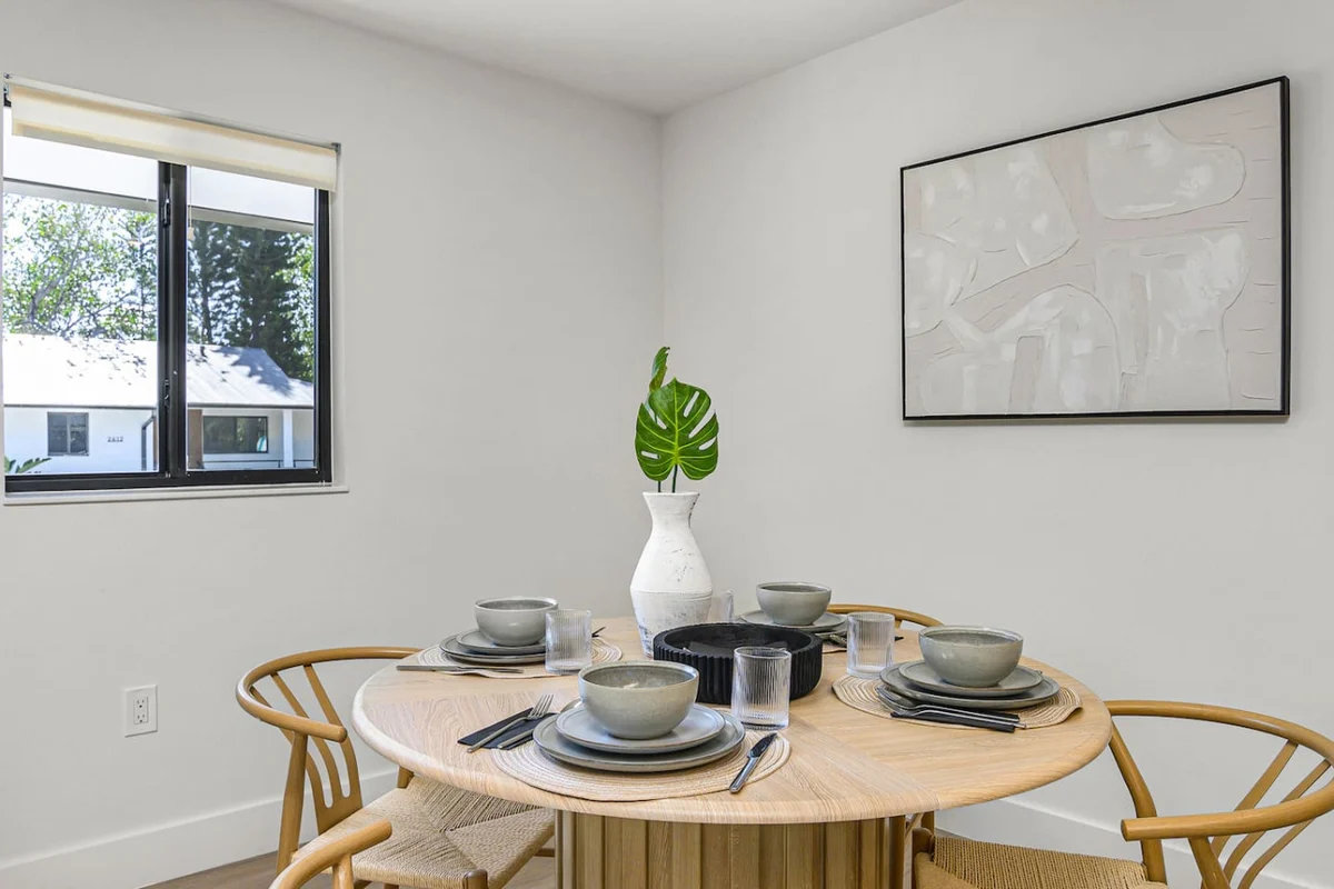 Villa Driftwood by Downtown & Beach #11