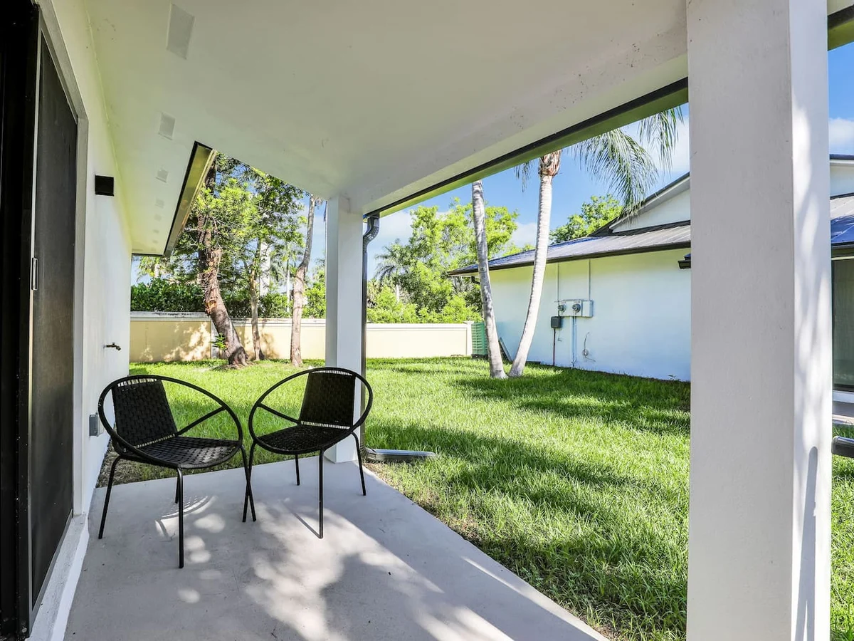 Villa Solé by Downtown & Beach #12