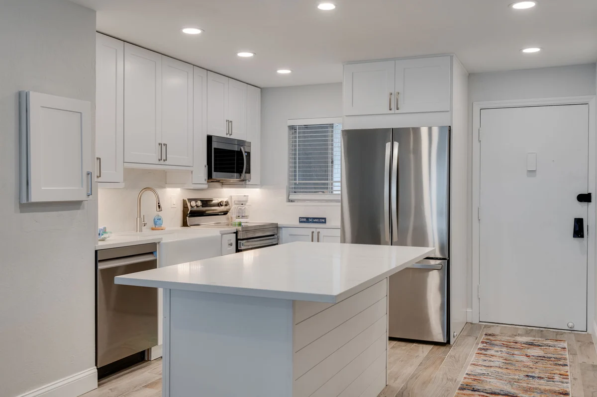 Condo in Fort Myers Beach property photo 3