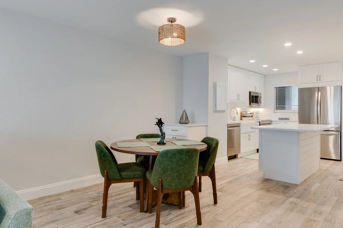 Condo in Fort Myers Beach property photo 4