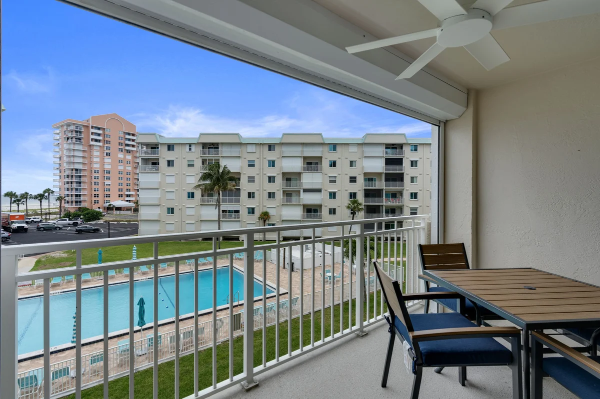 Condo in Fort Myers Beach property photo 2