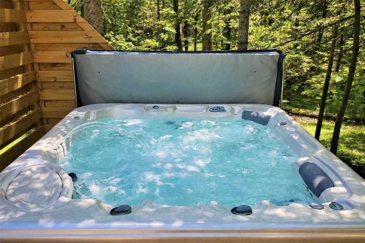 Exclusive 2 Chalet Stay|HotTub|Fireplace|Beachside #17