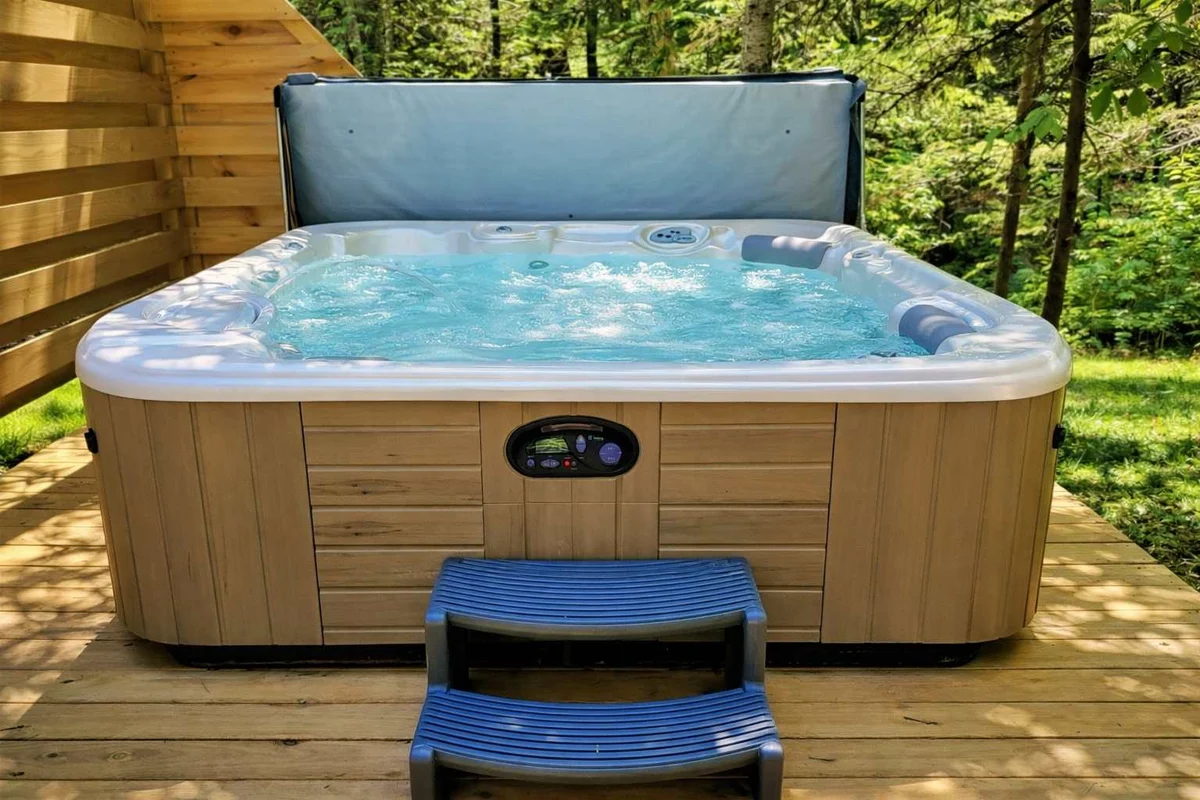 Exclusive 2 Chalet Stay|HotTub|Fireplace|Beachside #25