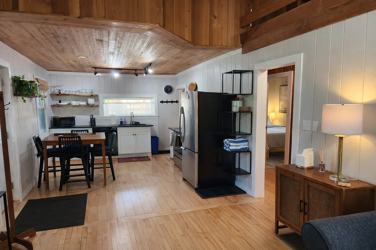 3-CottageExclusiveRetreat HotTubs Walk to Beach #5