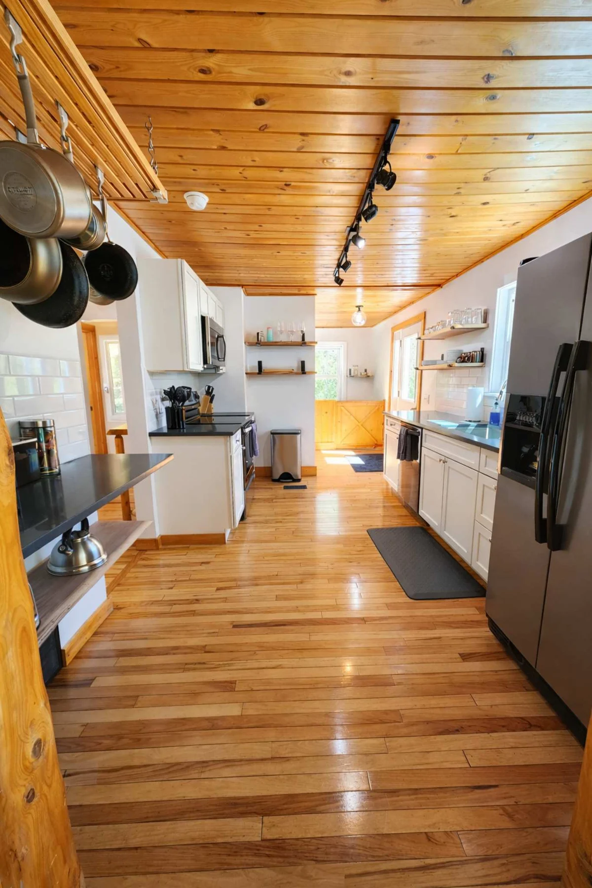 3-CottageExclusiveRetreat HotTubs Walk to Beach #54