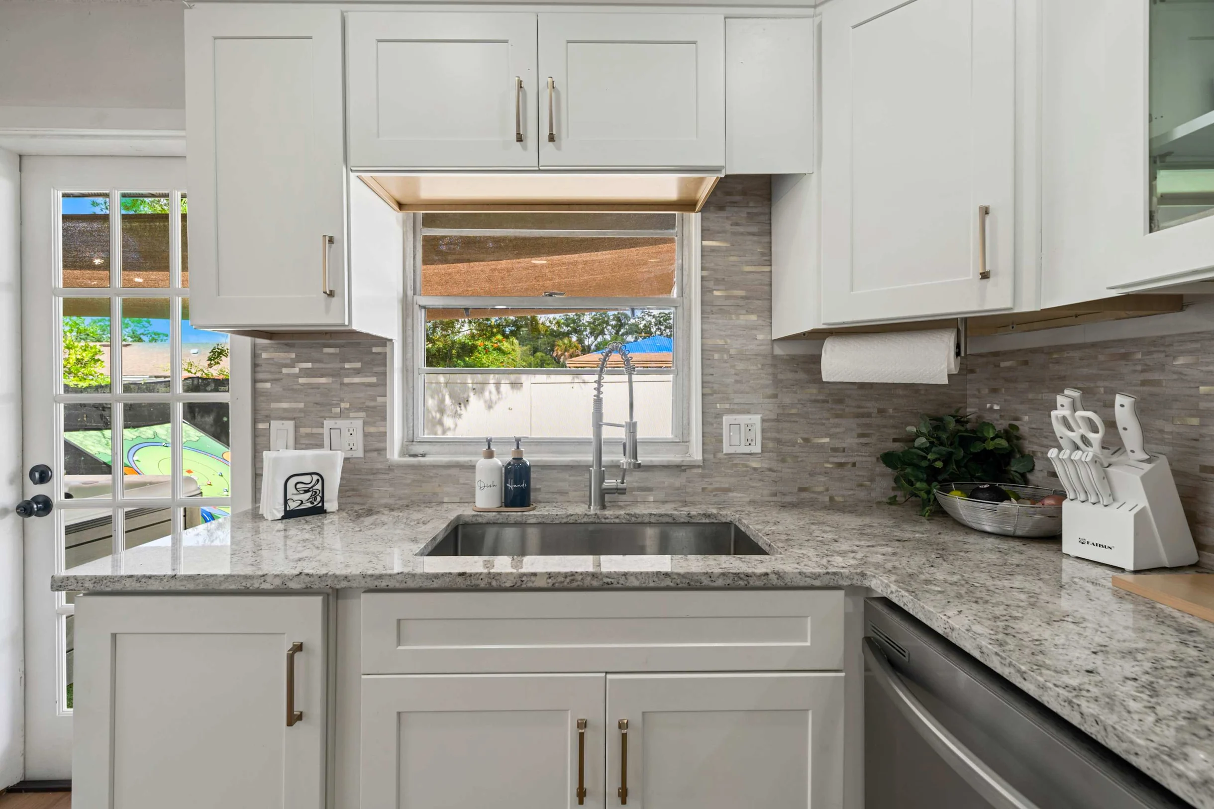 1812 Firwood #6