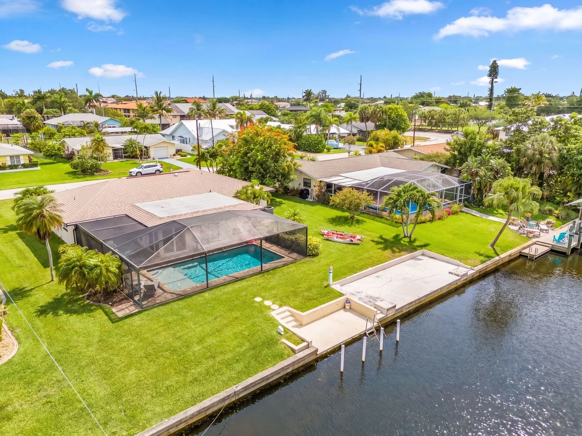 Home in Cape Coral property photo 5