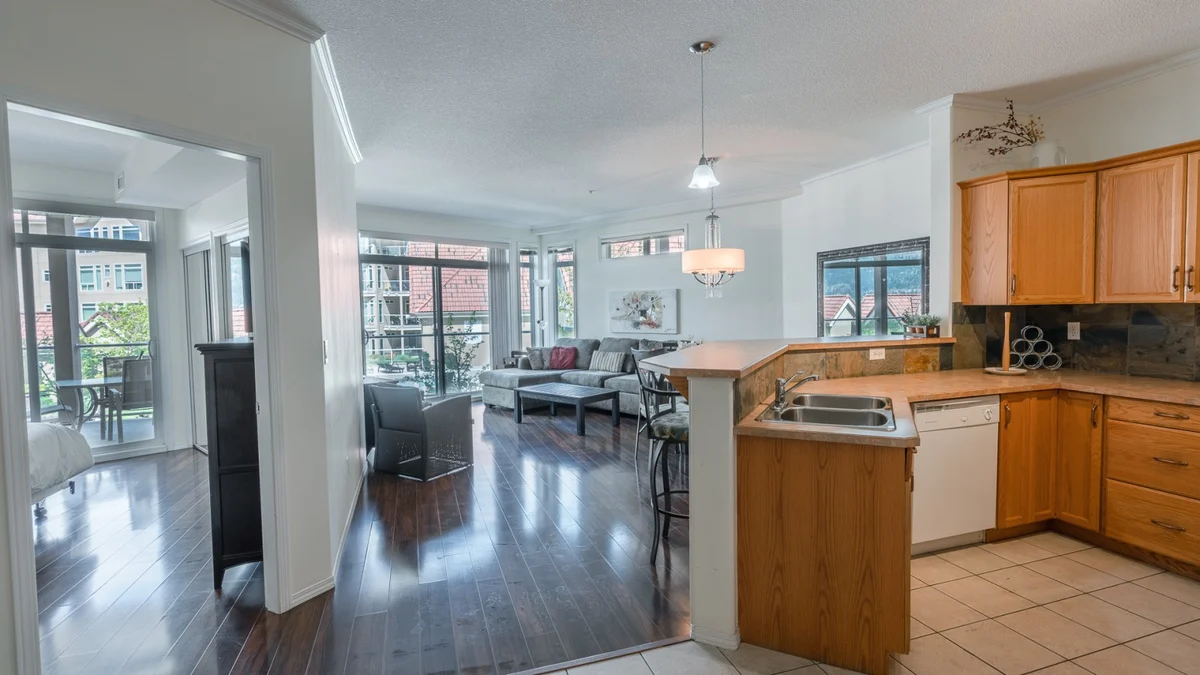 Home in Kelowna property photo 2