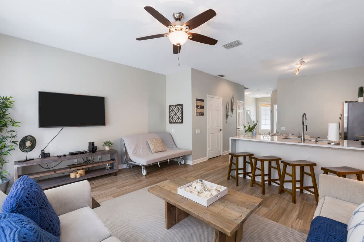 Home in Kissimmee property photo 2