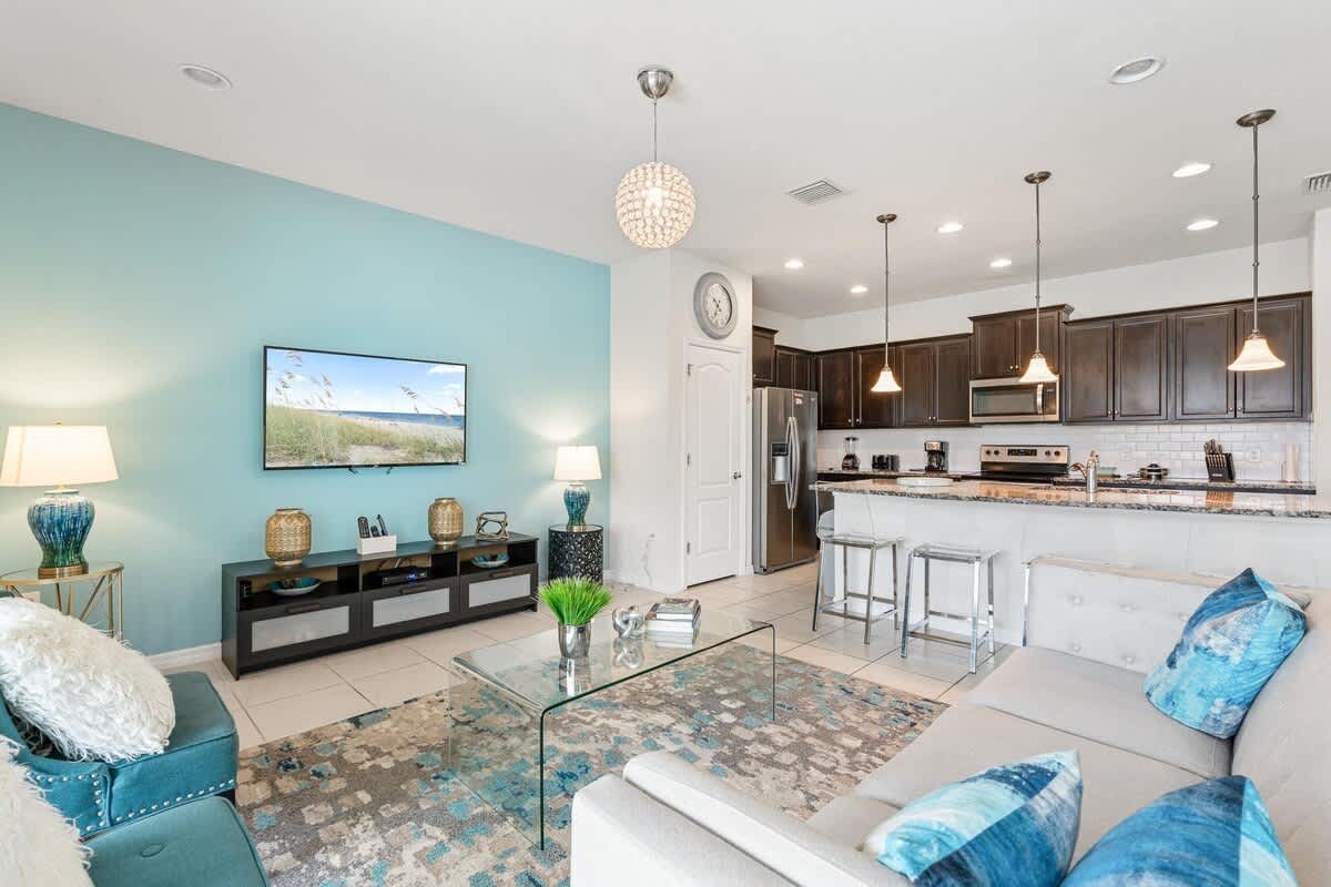 Home in Kissimmee property photo 2