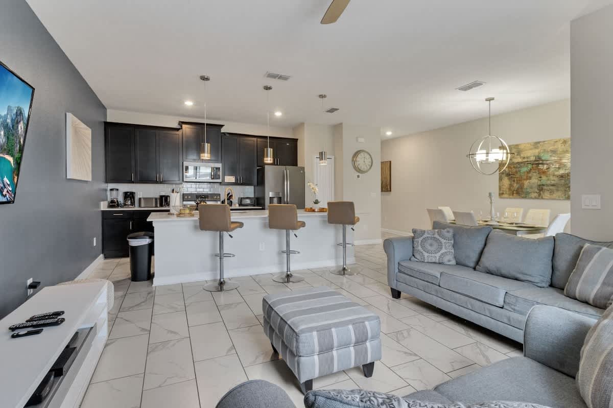 Home in Kissimmee property photo 3