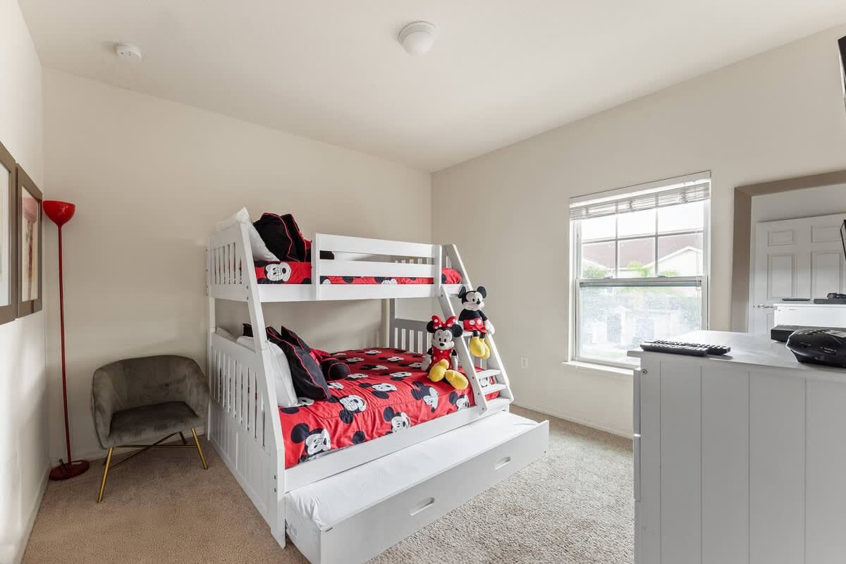 Bedroom 3 image 1