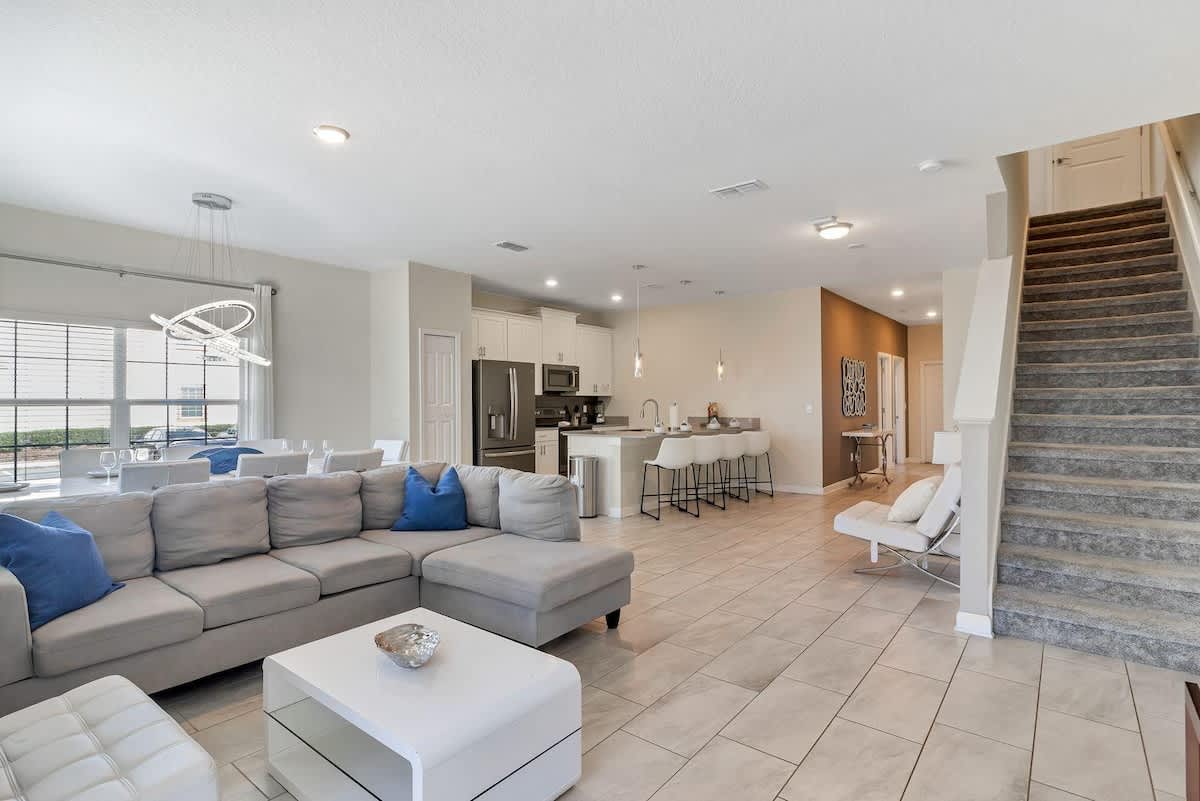 Home in Kissimmee property photo 2