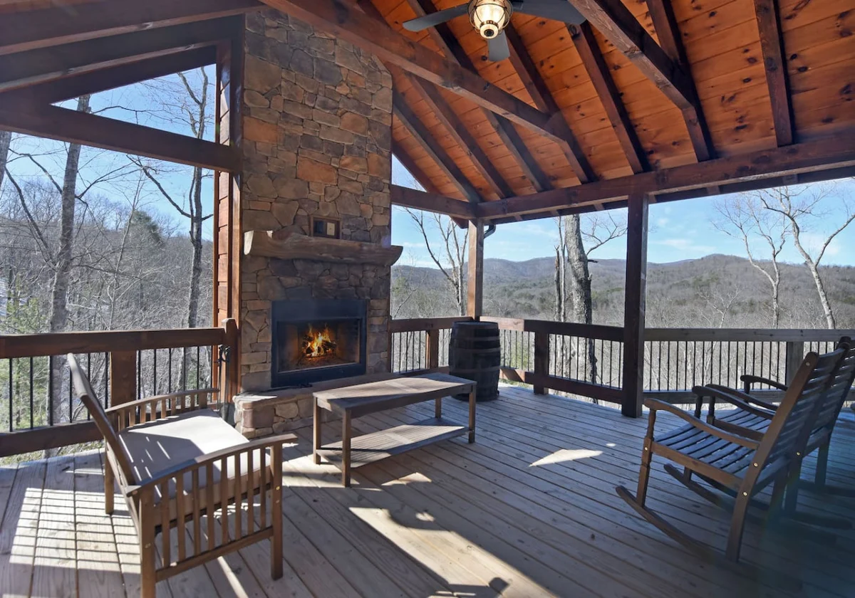 Home in Cherry Log property photo 2