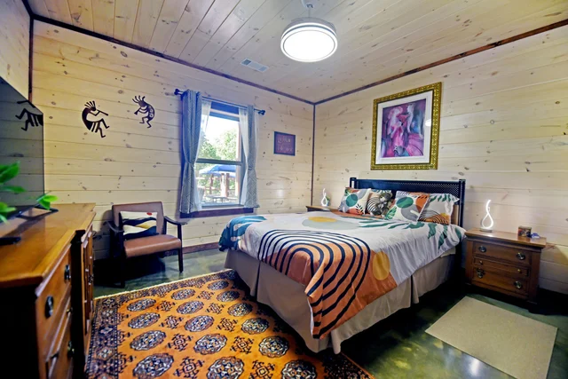 Bedroom 4 image 1