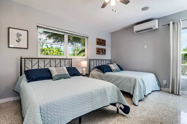Bedroom 1 image 1
