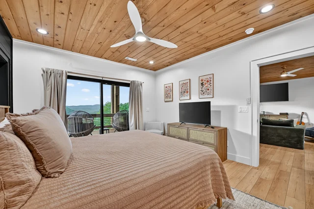 Bedroom 1 image 1