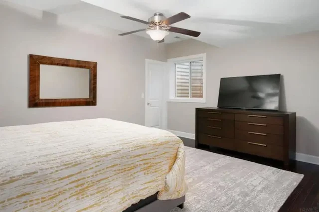 Bedroom 1 image 1